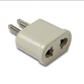 Adaptador americano - europeo, 10a 250 v, espigas planas, blanco, retractilado